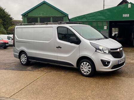 VAUXHALL VIVARO 1.6 CDTi 2900 BiTurbo ecoTEC Sportive