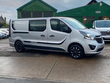 VAUXHALL VIVARO 1.6 CDTi 2900 BiTurbo Sportive