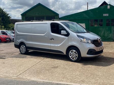 RENAULT TRAFIC 1.6 LL29 ENERGY dCi 125 Sport Nav Euro 6