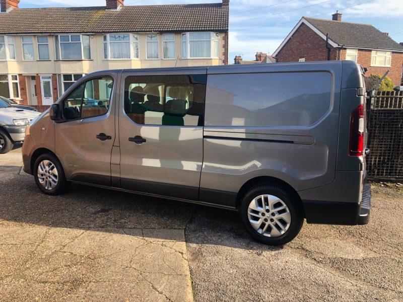 RENAULT TRAFIC