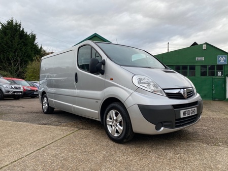 VAUXHALL VIVARO 2900CDTI LWB SHR P-V SPORTIVE