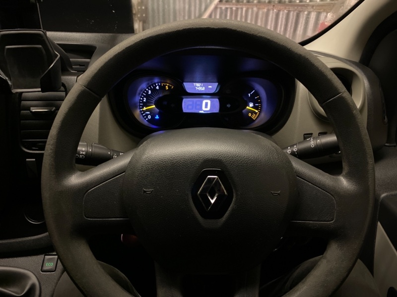 RENAULT TRAFIC