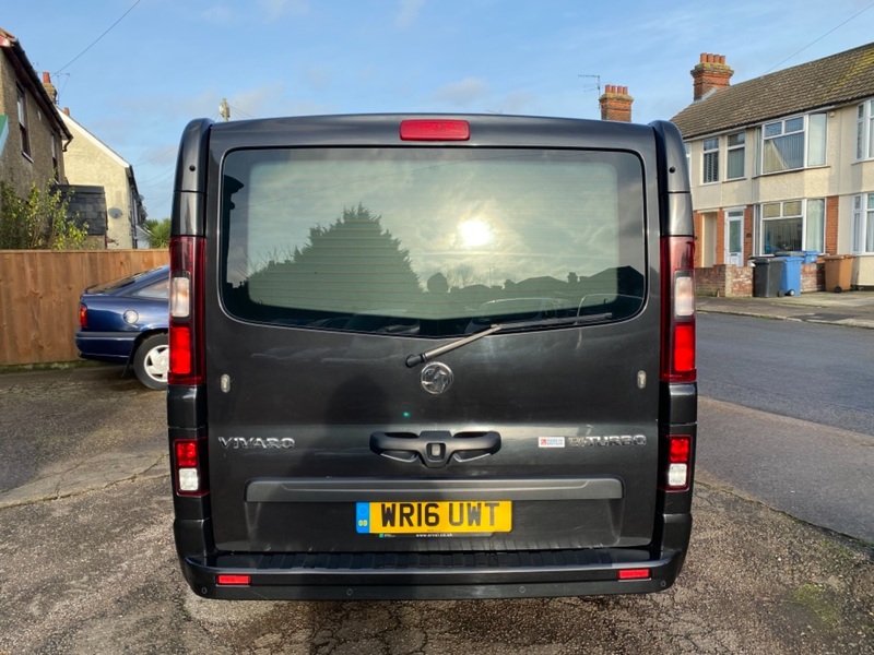 VAUXHALL VIVARO