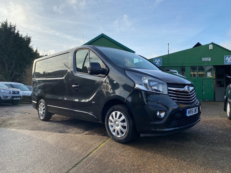 VAUXHALL VIVARO