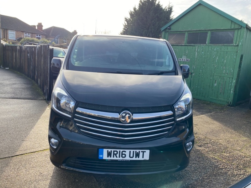 VAUXHALL VIVARO