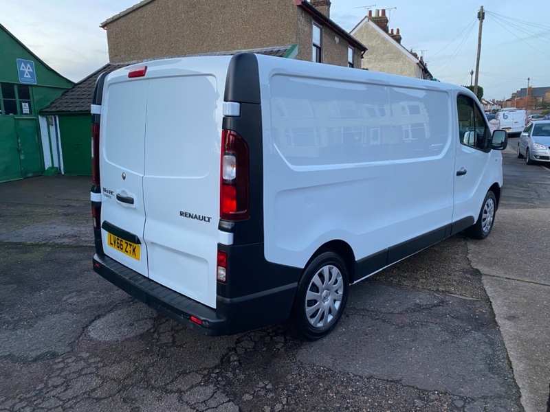 RENAULT TRAFIC