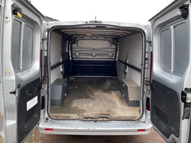 VAUXHALL VIVARO