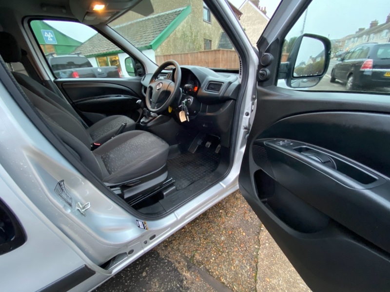 VAUXHALL COMBO