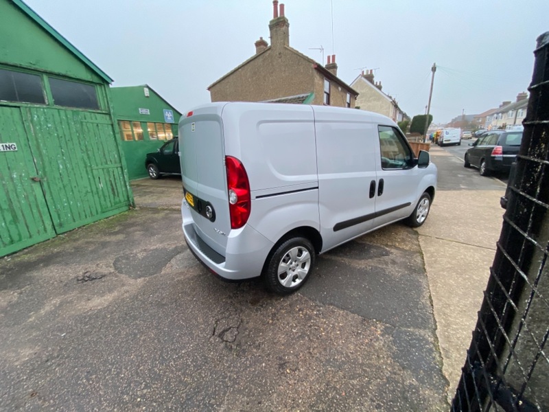 VAUXHALL COMBO