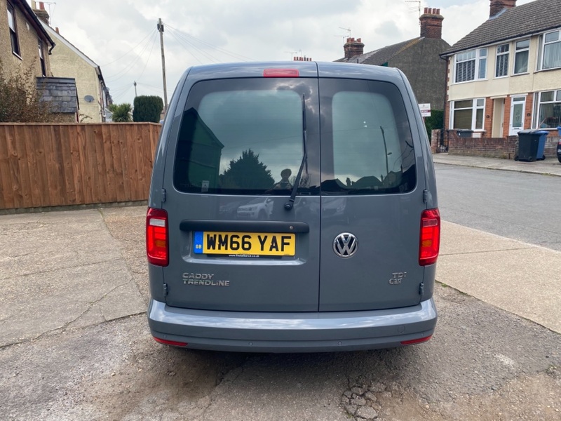 VOLKSWAGEN CADDY