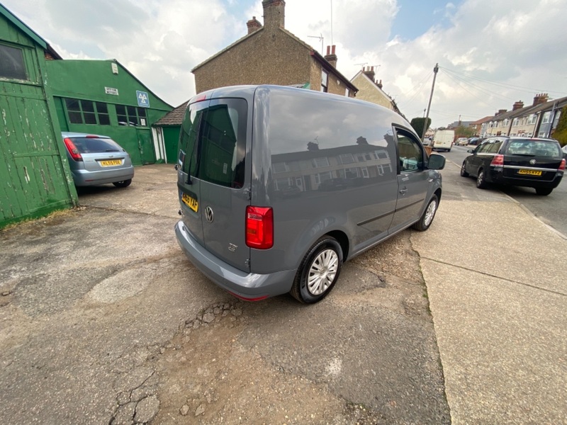 VOLKSWAGEN CADDY