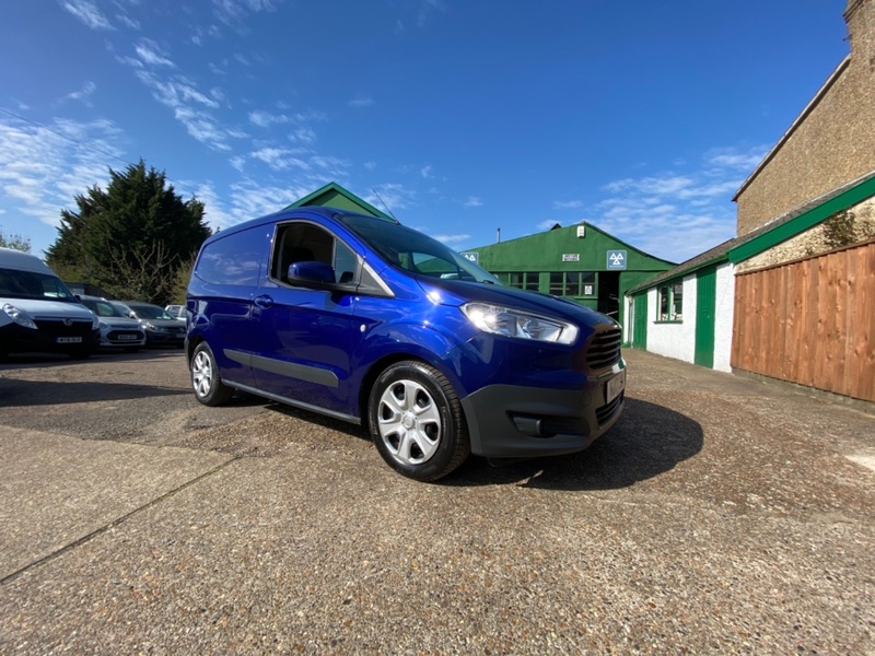 FORD TRANSIT COURIER