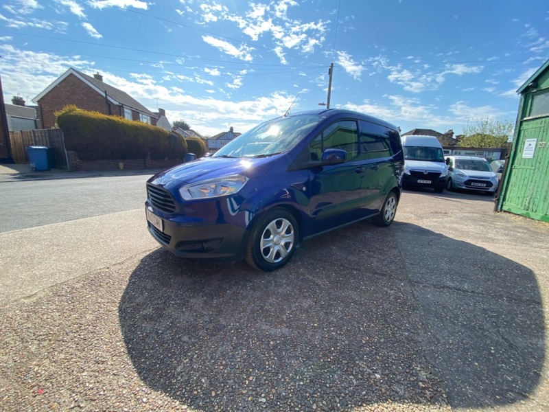 FORD TRANSIT COURIER