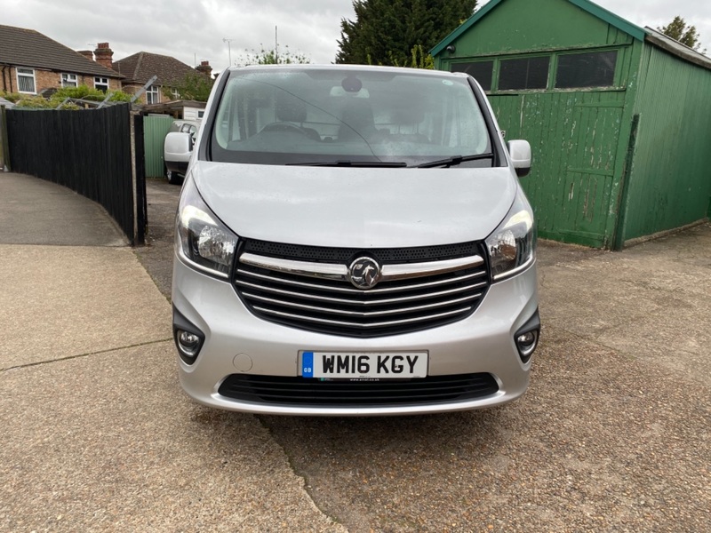 VAUXHALL VIVARO