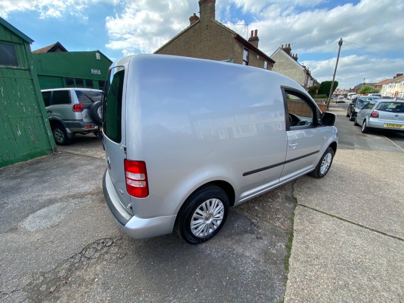 VOLKSWAGEN CADDY