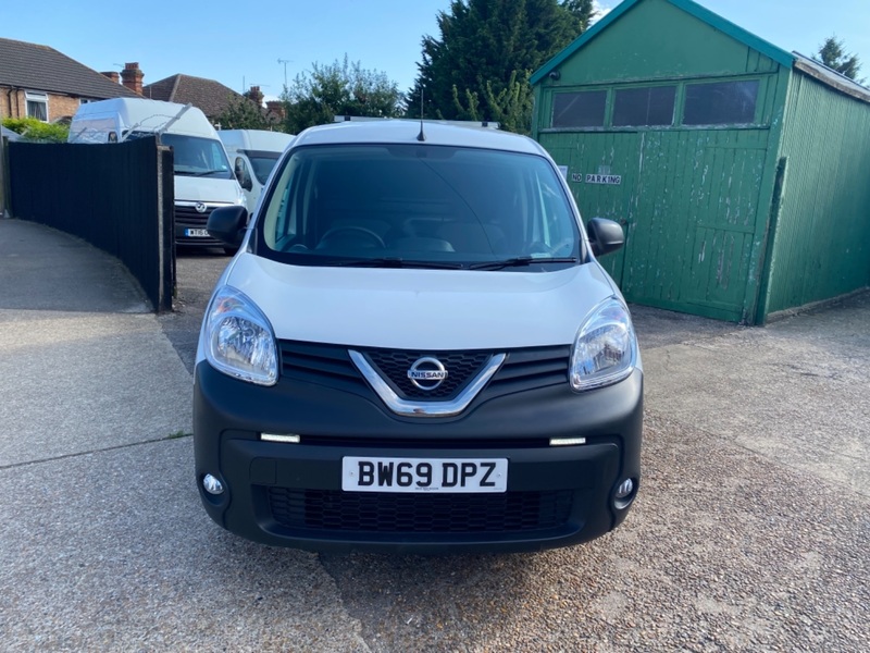 NISSAN NV250