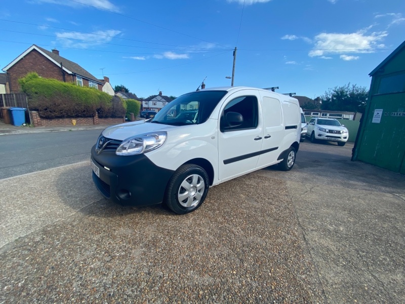 NISSAN NV250