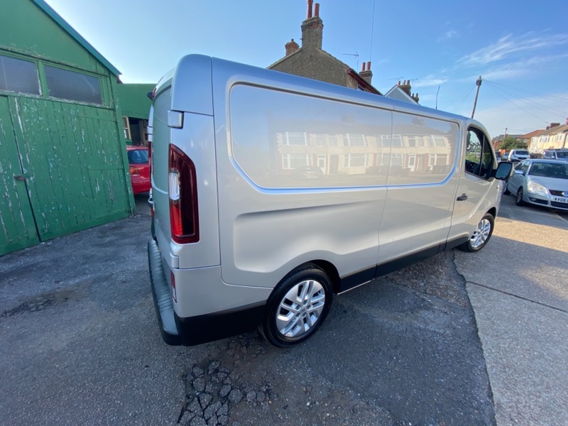 RENAULT TRAFIC