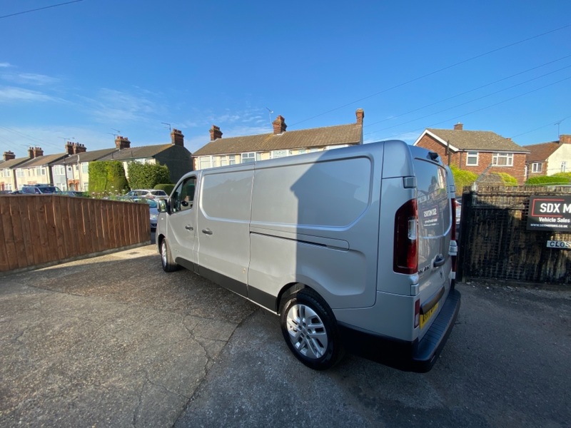 RENAULT TRAFIC