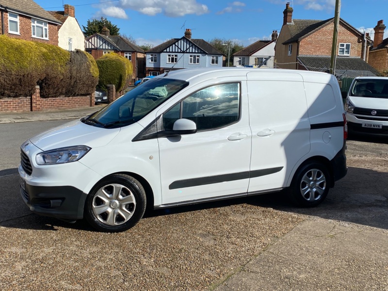 FORD TRANSIT COURIER