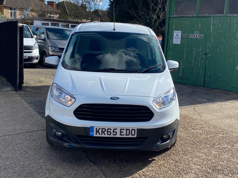 FORD TRANSIT COURIER