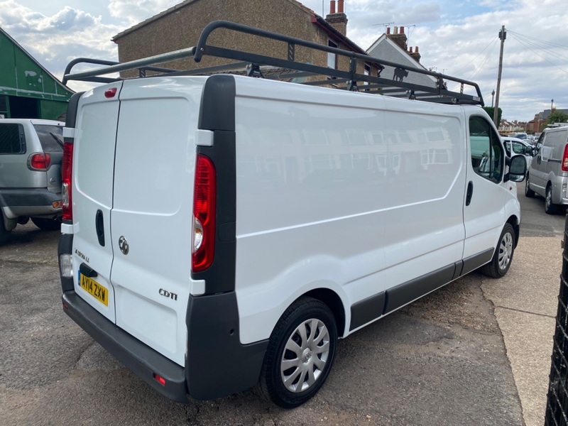 VAUXHALL VIVARO