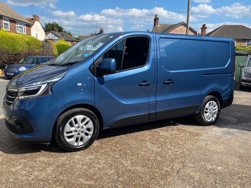 RENAULT TRAFIC