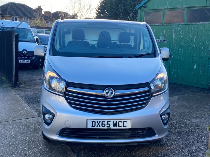 VAUXHALL VIVARO