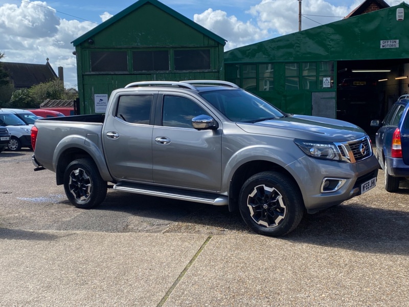 NISSAN NAVARA